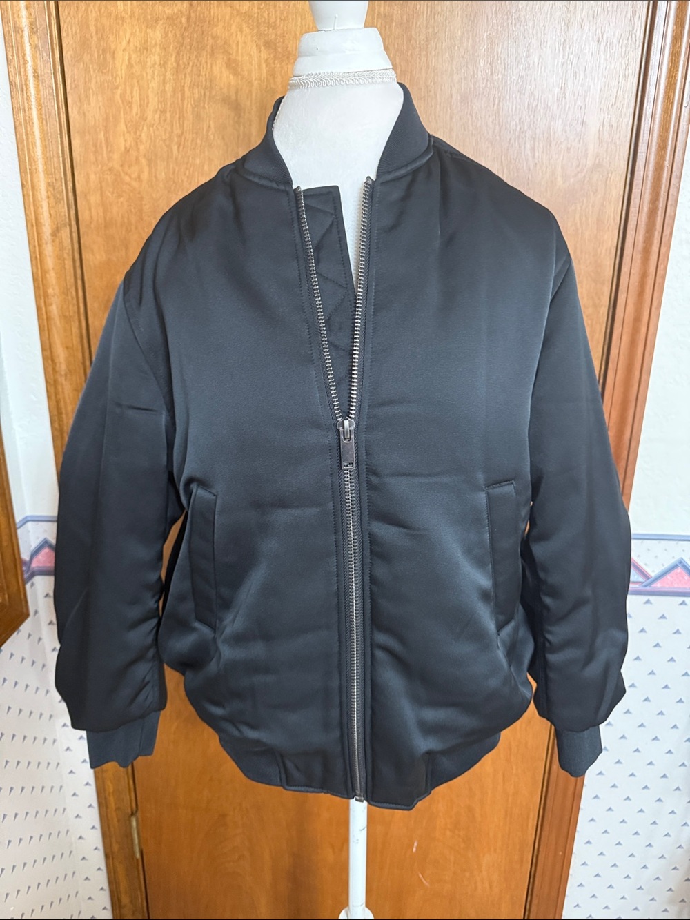 Scoop brand Women’s Black Bomber Jacket with Zip Front